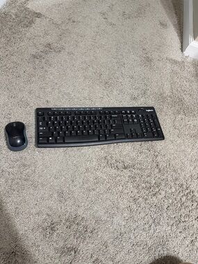 Logitech Wireless Keyboard and Mouse Set - Black